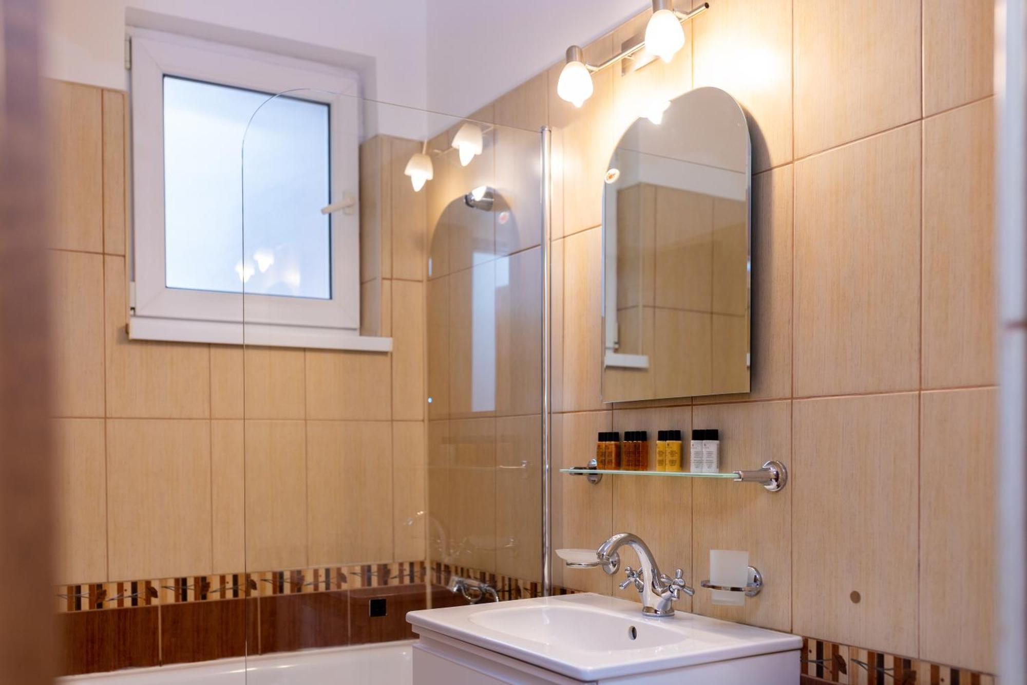 Apartament Octavia هونيدوارا المظهر الخارجي الصورة